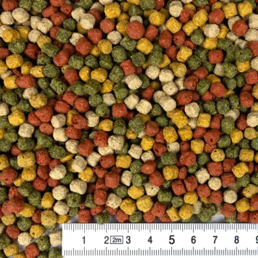 Avis Couverture pour carpes koï 6 mm 15 kg : un gros sac de granulés flottants à prix serré