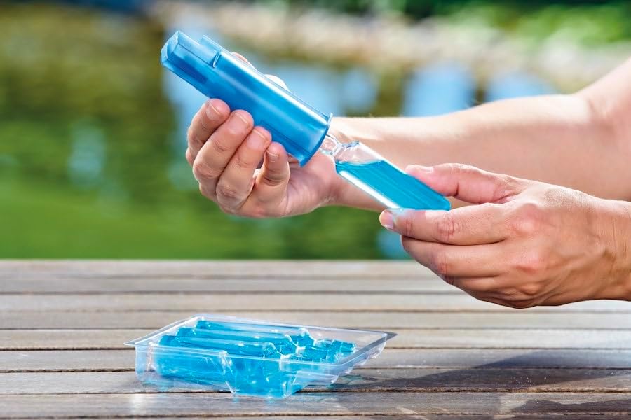 AquaActiv BioKick Premium 51280 Lot de 4 flacons de 20 ml pour 10 000 l chacune, bactéries, filtrantes hautement concentrées, pour étang, étang à poissons, étang de jardin, étang de natation Bleu 80 ml