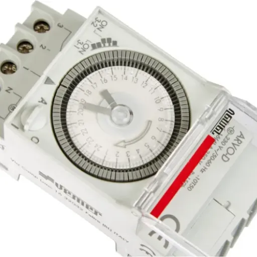 Test VEMER VP882500 ARVO-D : le programmateur journalier simple qui fait le job sur rail DIN