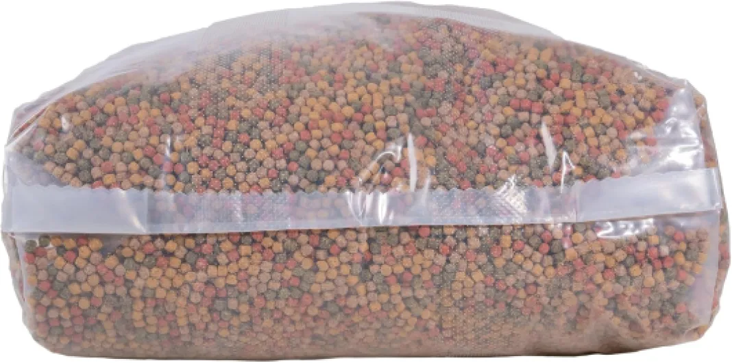 AquaForte Nourriture flottante de haute qualité pour poissons d'ornement 15 kg (± 40 litres) granulés moyens 6 mm, quatre granulés de poisson différents, protéines brutes : 32,3 %, matières grasses 1 kg (Lot de 15)